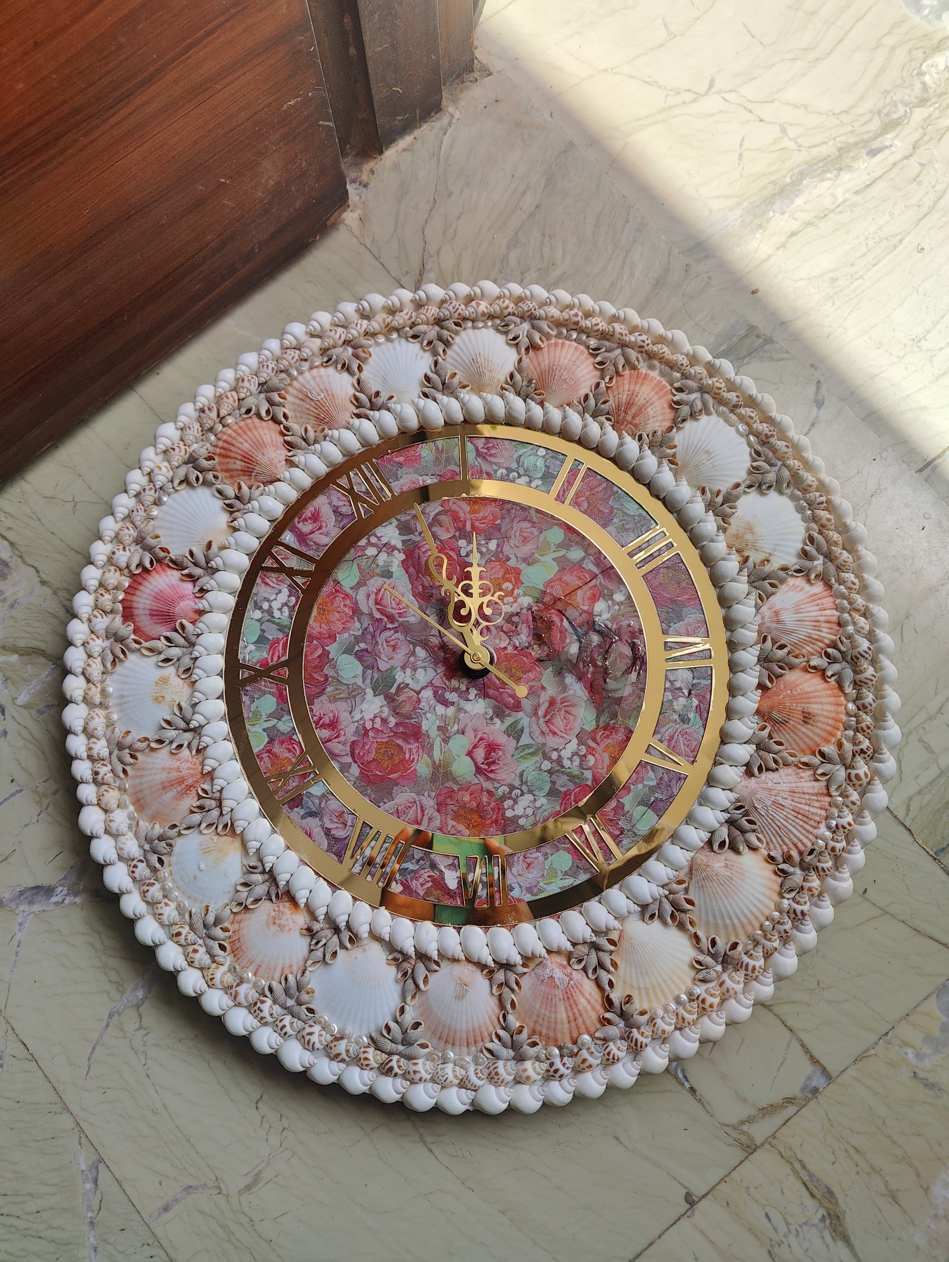Handcrafted Seashell Wall Clock – Elegant Ocean-Themed Home Decor 19inch - Shellkrafts
