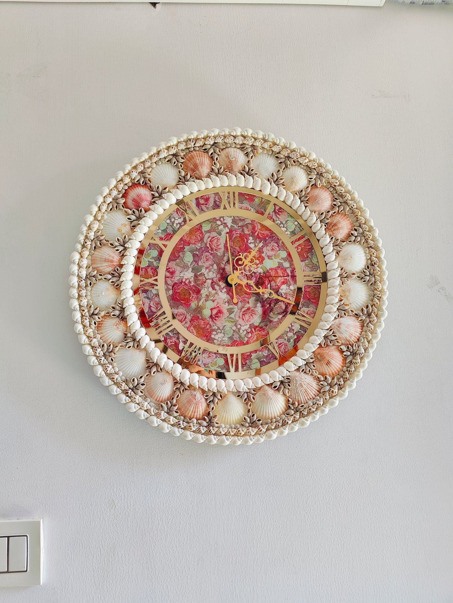 Handcrafted Seashell Wall Clock – Elegant Ocean-Themed Home Decor 19inch - Shellkrafts