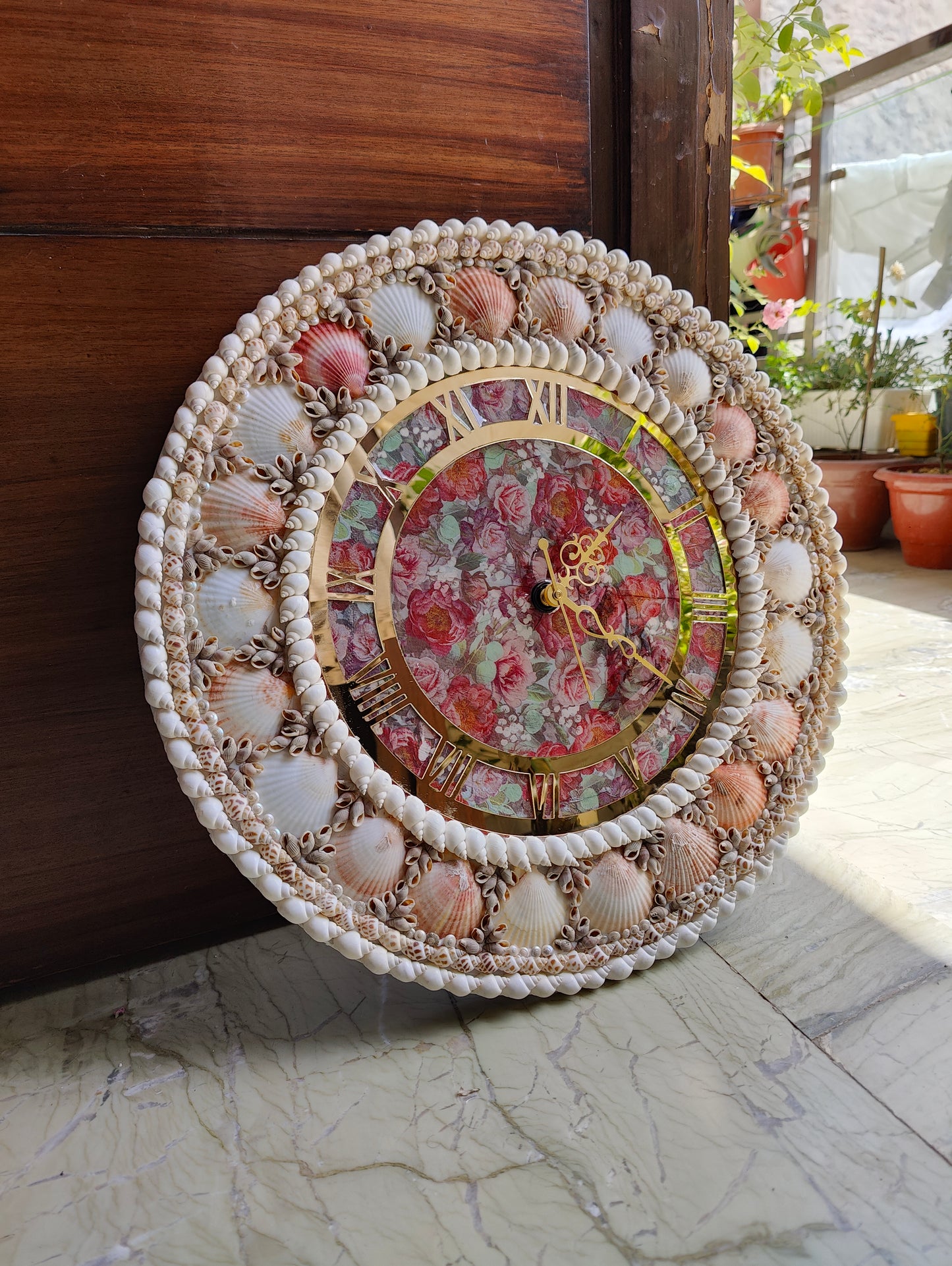 Handcrafted Seashell Wall Clock – Elegant Ocean-Themed Home Decor 19inch - Shellkrafts