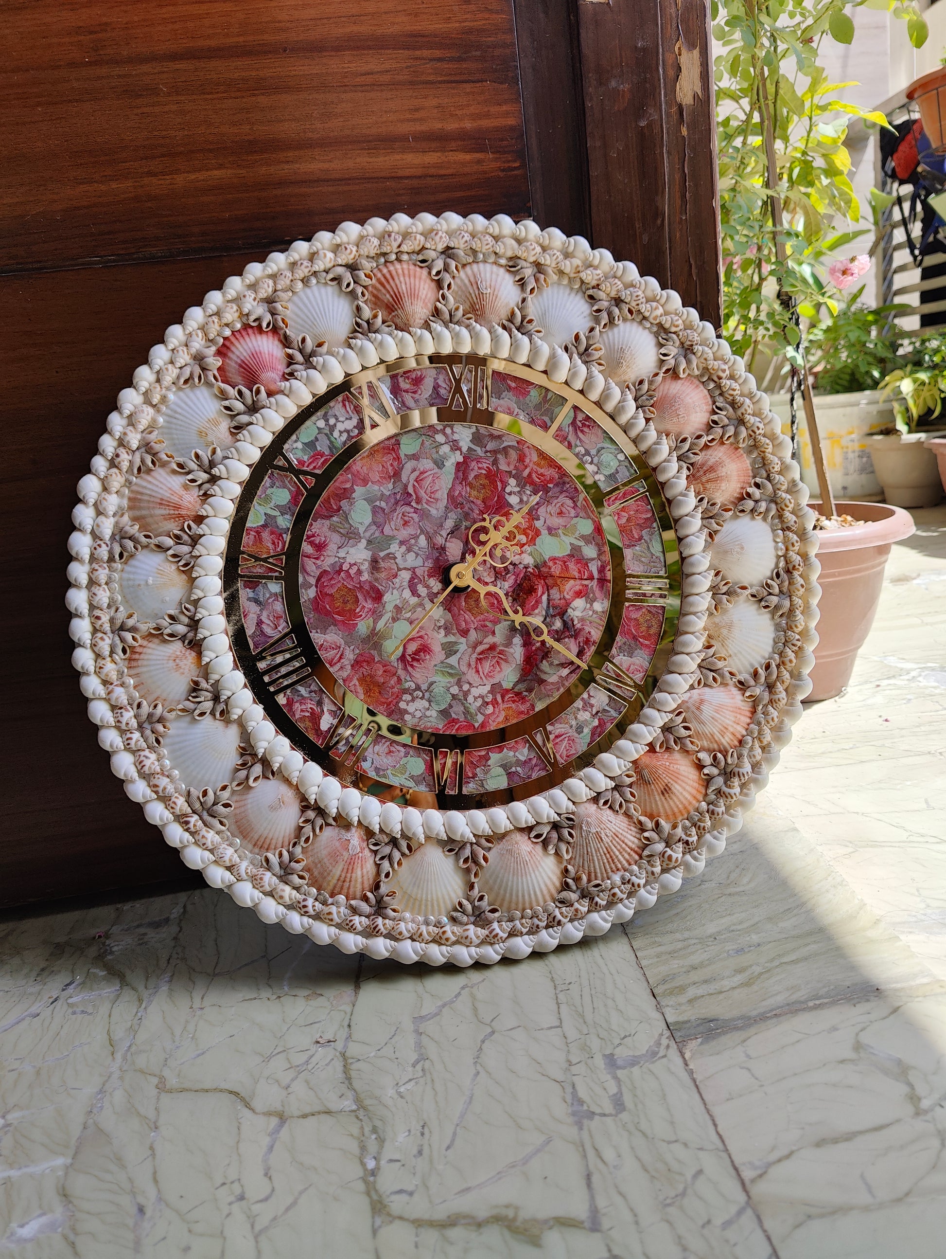 Handcrafted Seashell Wall Clock – Elegant Ocean-Themed Home Decor 19inch - Shellkrafts