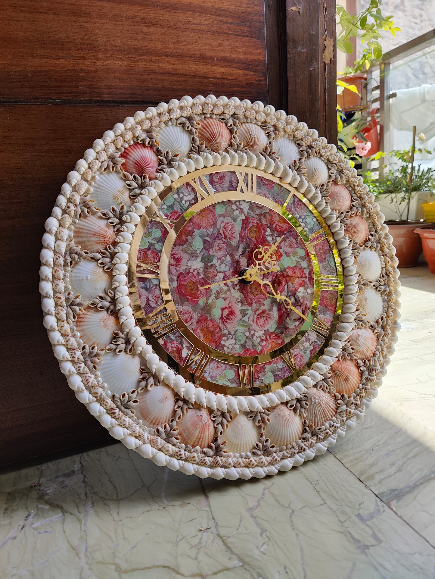 Handcrafted Seashell Wall Clock – Elegant Ocean-Themed Home Decor 19inch - Shellkrafts