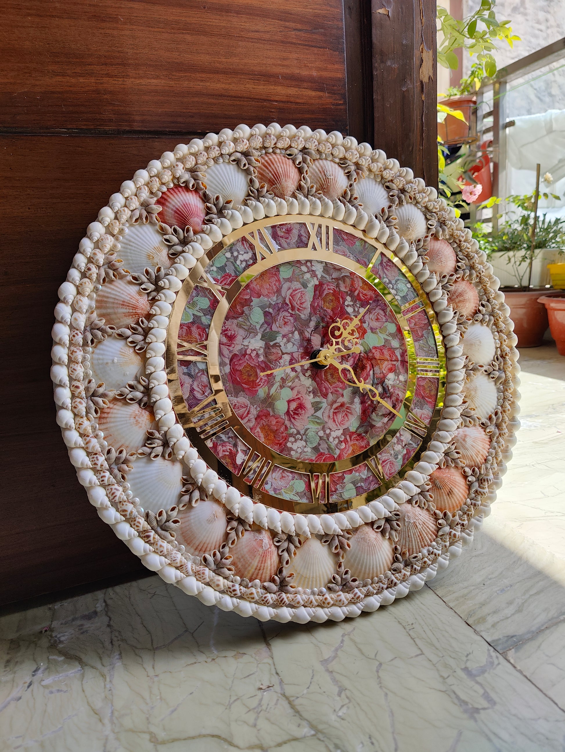 Handcrafted Seashell Wall Clock – Elegant Ocean-Themed Home Decor 19inch - Shellkrafts