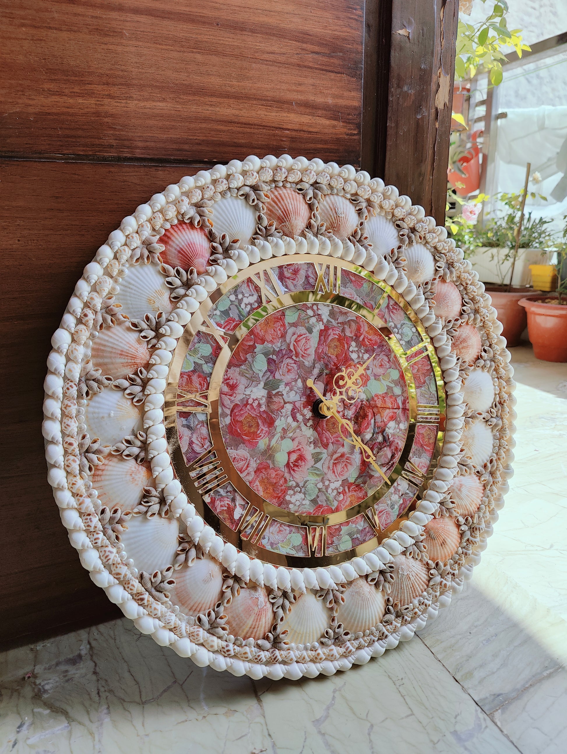 Handcrafted Seashell Wall Clock – Elegant Ocean-Themed Home Decor 19inch - Shellkrafts