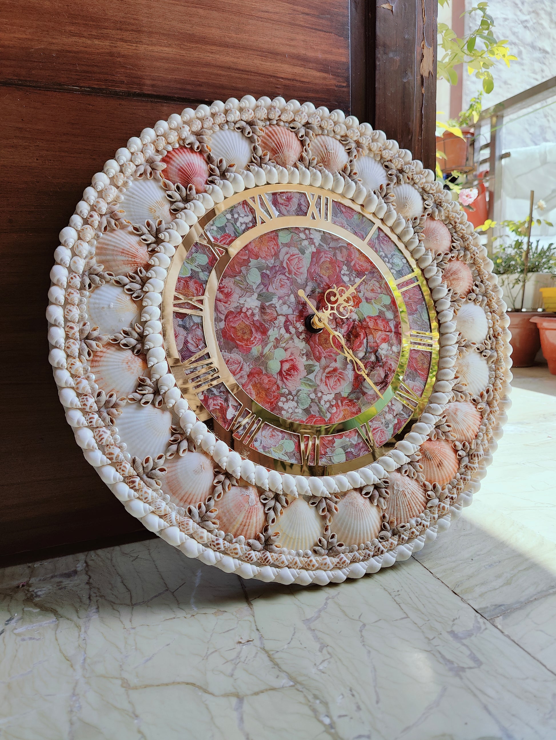 Handcrafted Seashell Wall Clock – Elegant Ocean-Themed Home Decor 19inch - Shellkrafts