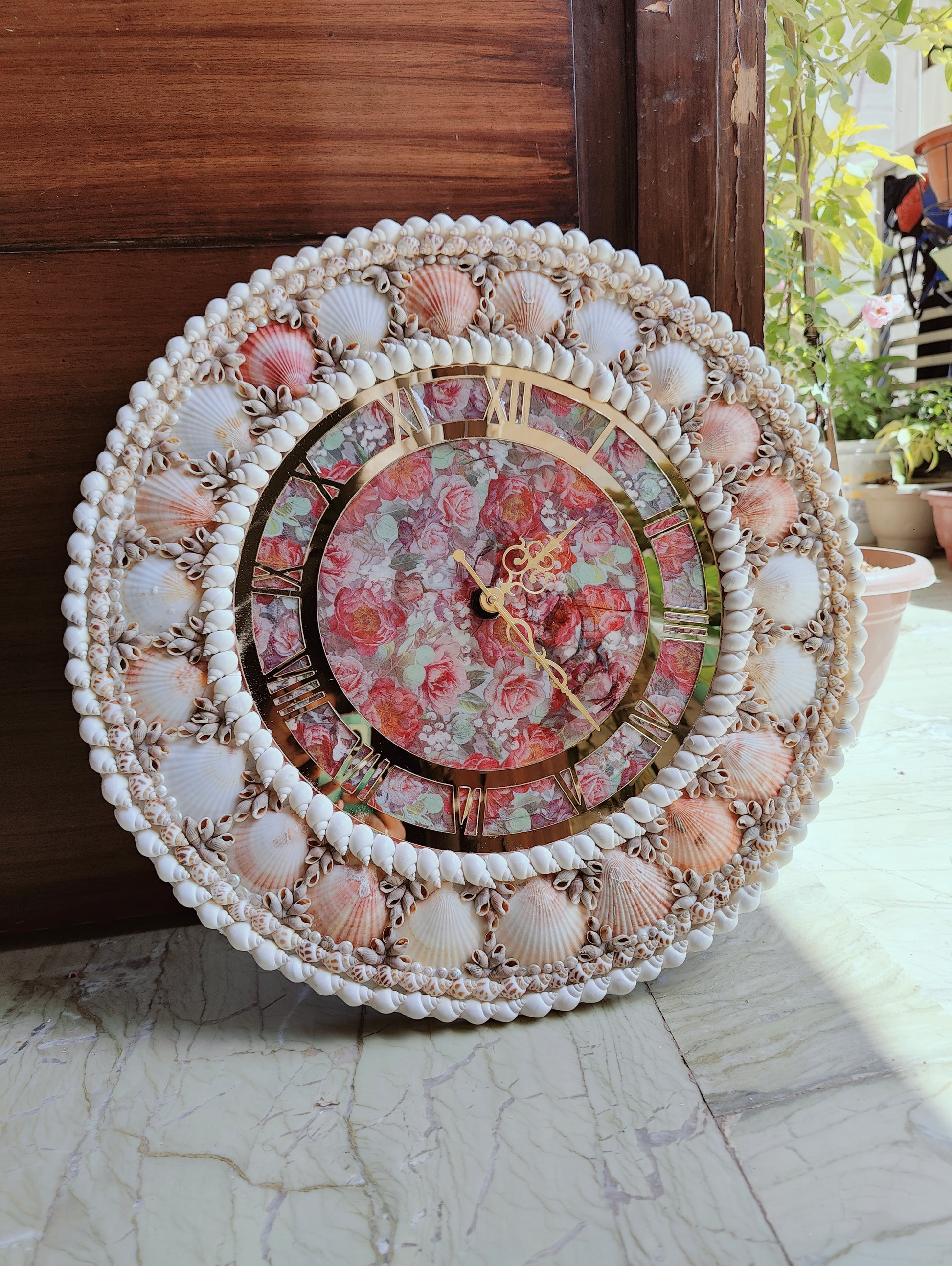 Handcrafted Seashell Wall Clock – Elegant Ocean-Themed Home Decor 19inch - Shellkrafts