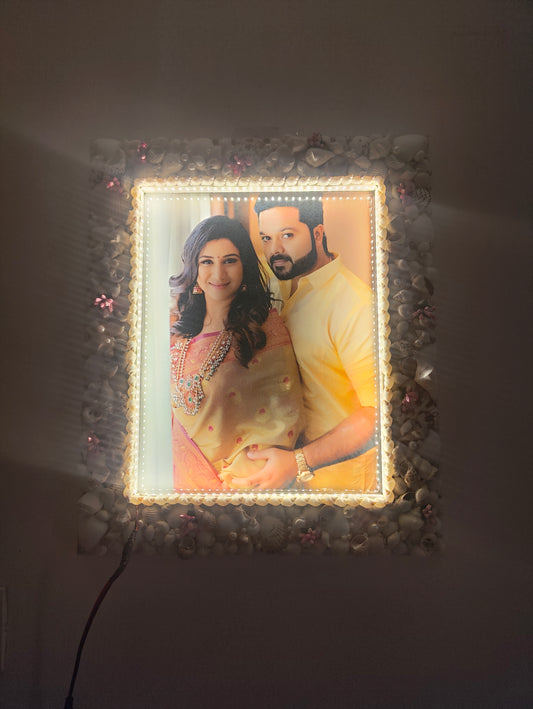 Luminous Memories: Seashell Illuminated LED Photo Frame - Shellkrafts