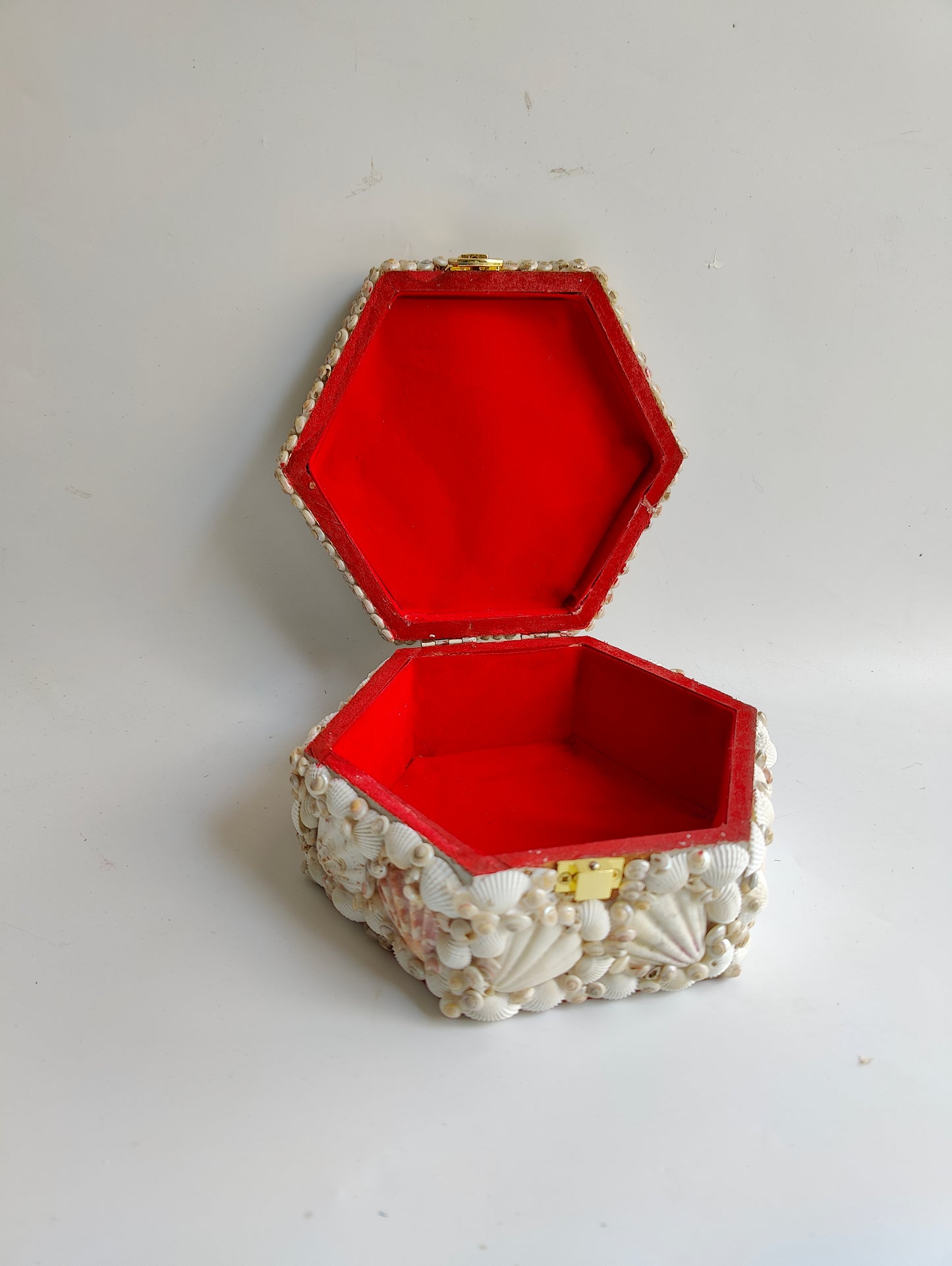 Coastal Charm: Hexagon Shell Trinket Box