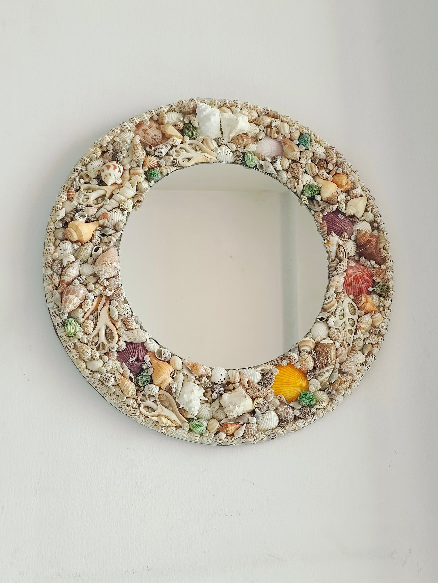 Handcrafted Coastal Seashell Mirror – Round Decorative Wall Mirror (20” Diameter) Product Description: - Shellkrafts