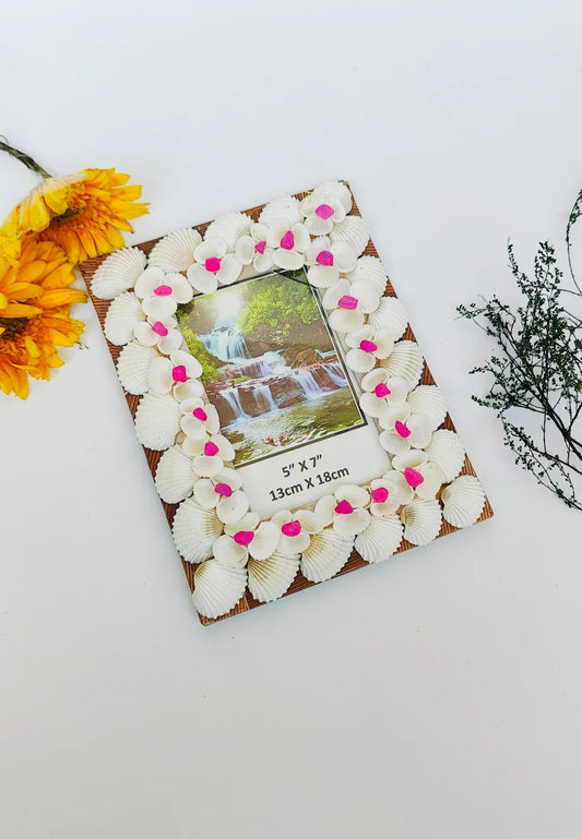 Shellkrafts Sea shell Photo frame 7x9 inch - Shellkrafts