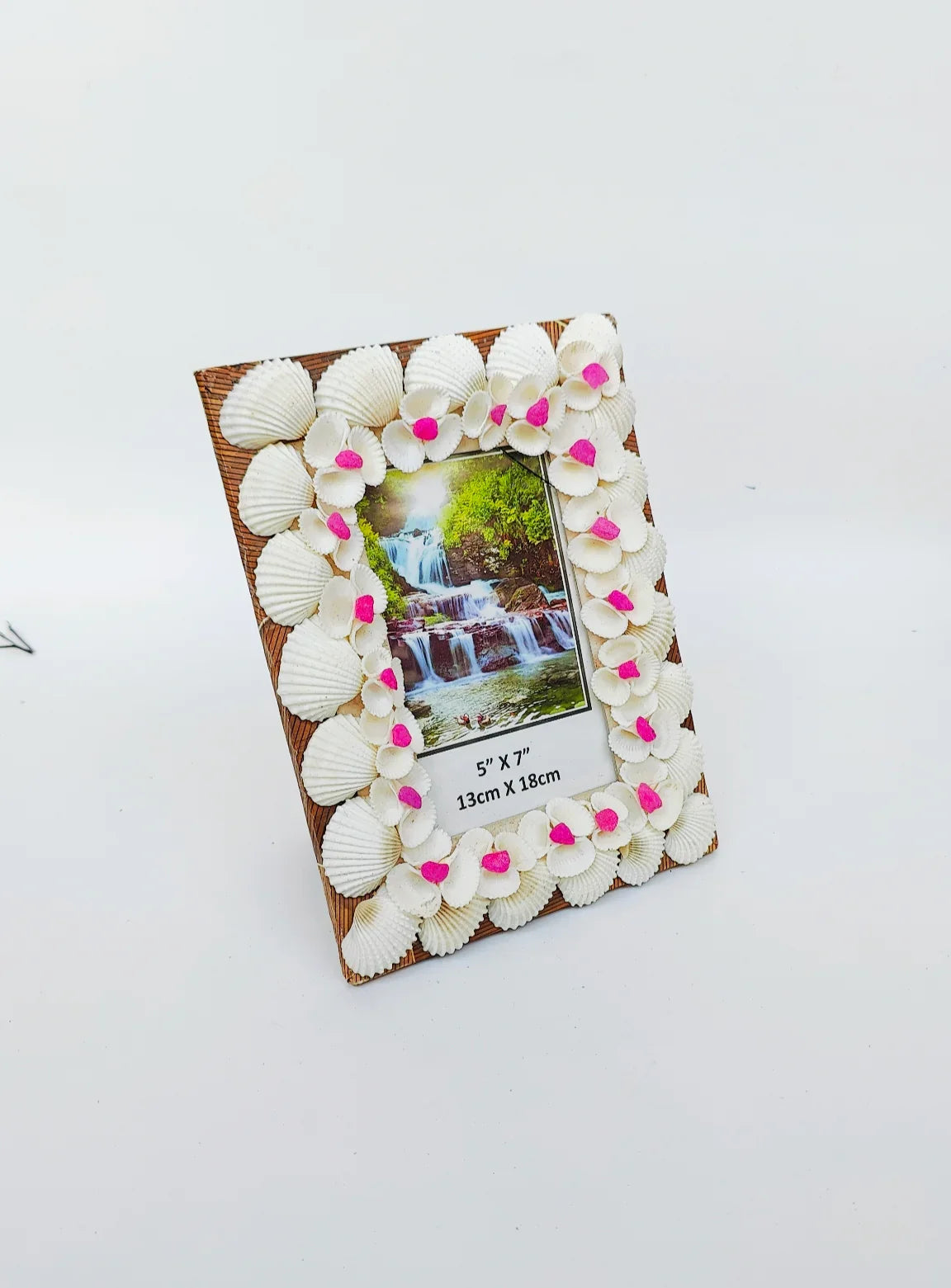 Shellkrafts Sea shell Photo frame 7x9 inch - Shellkrafts