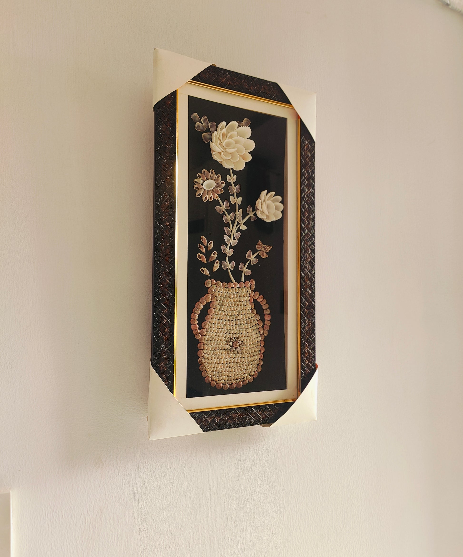 Handcrafted Seashell Flower Art in Decorative Frame - Shellkrafts