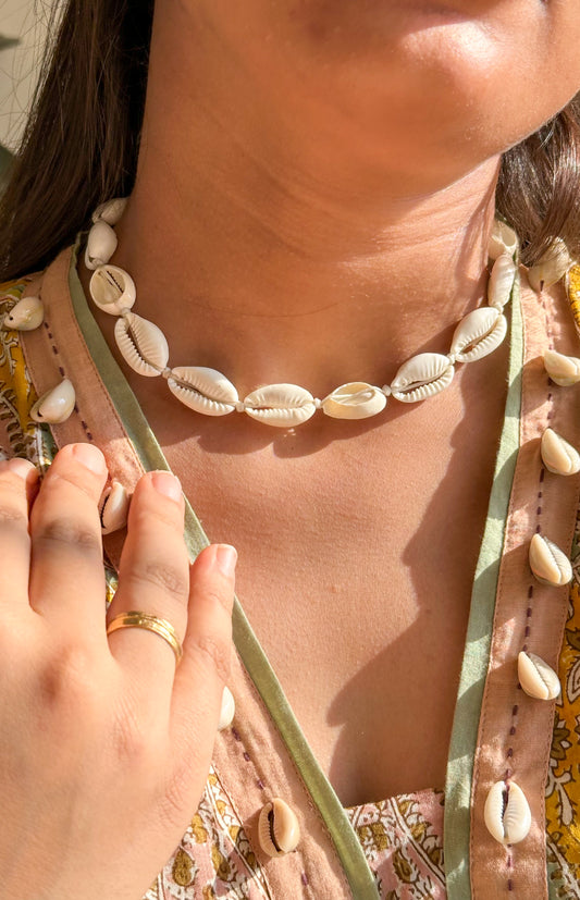 Handcrafted Cowrie Shell Choker Necklace - Shellkrafts