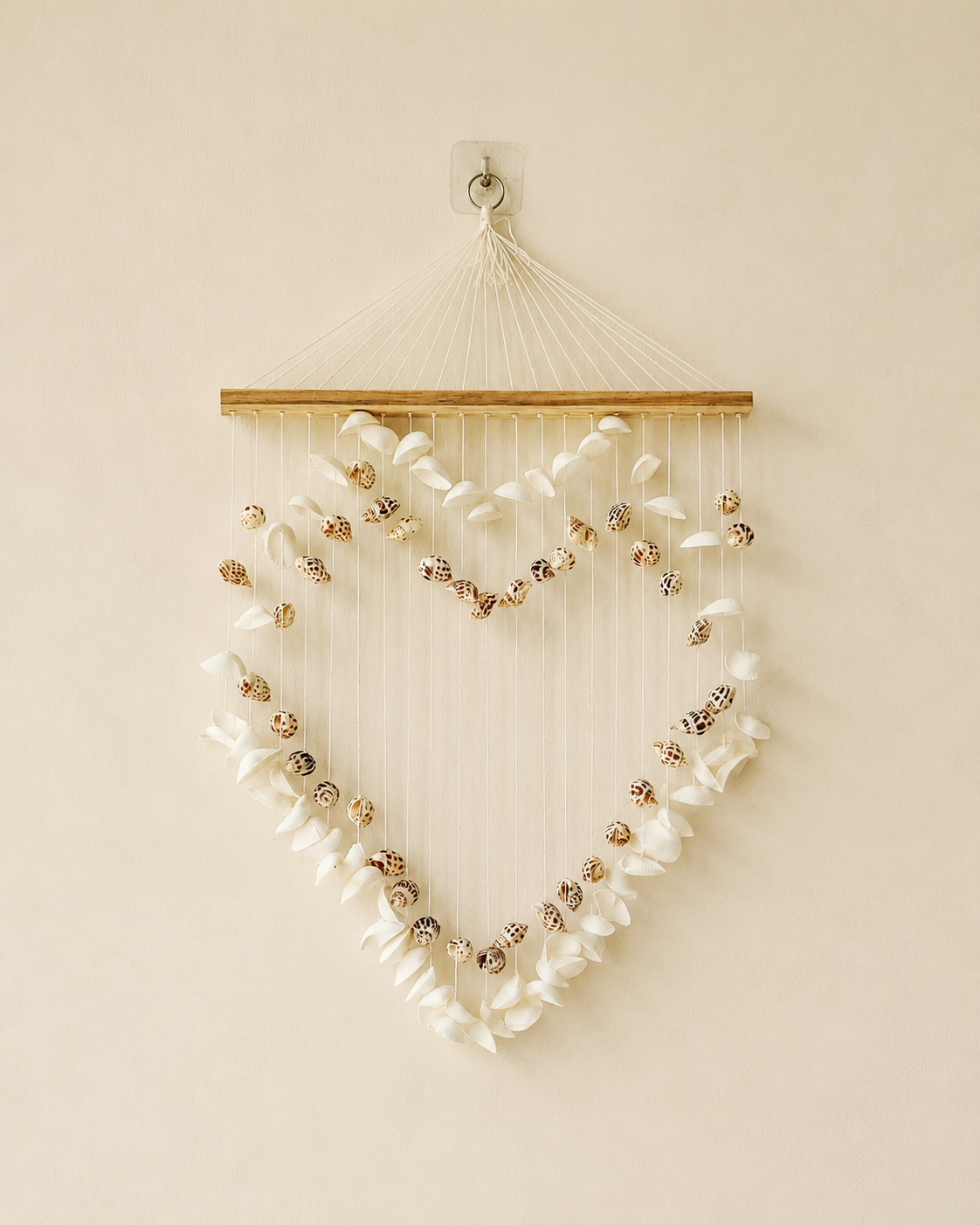 Heart-Shaped Sea Shell Wall Hanging – Coastal Boho Decorative Accent