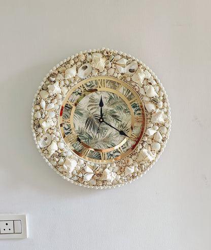 Coastal Elegance Seashell Wall Clock – Handcrafted Beach-Themed Décor 19inch - Shellkrafts