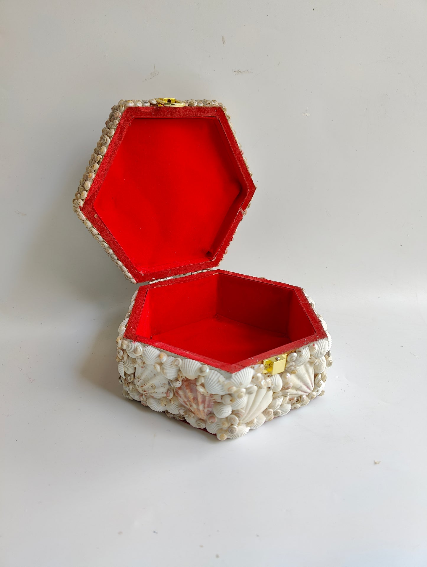 Coastal Charm: Hexagon Shell Trinket Box
