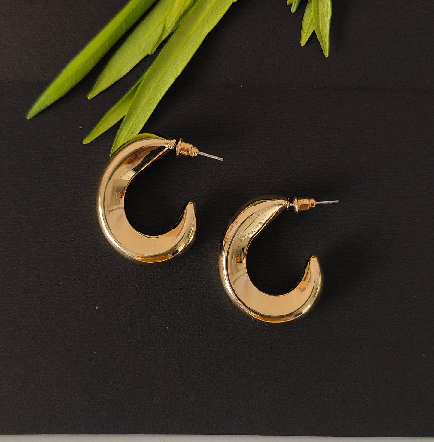 Bold Chunky Gold Hoop Earring