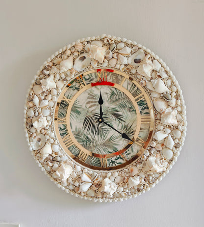 Coastal Elegance Seashell Wall Clock – Handcrafted Beach-Themed Décor 19inch - Shellkrafts